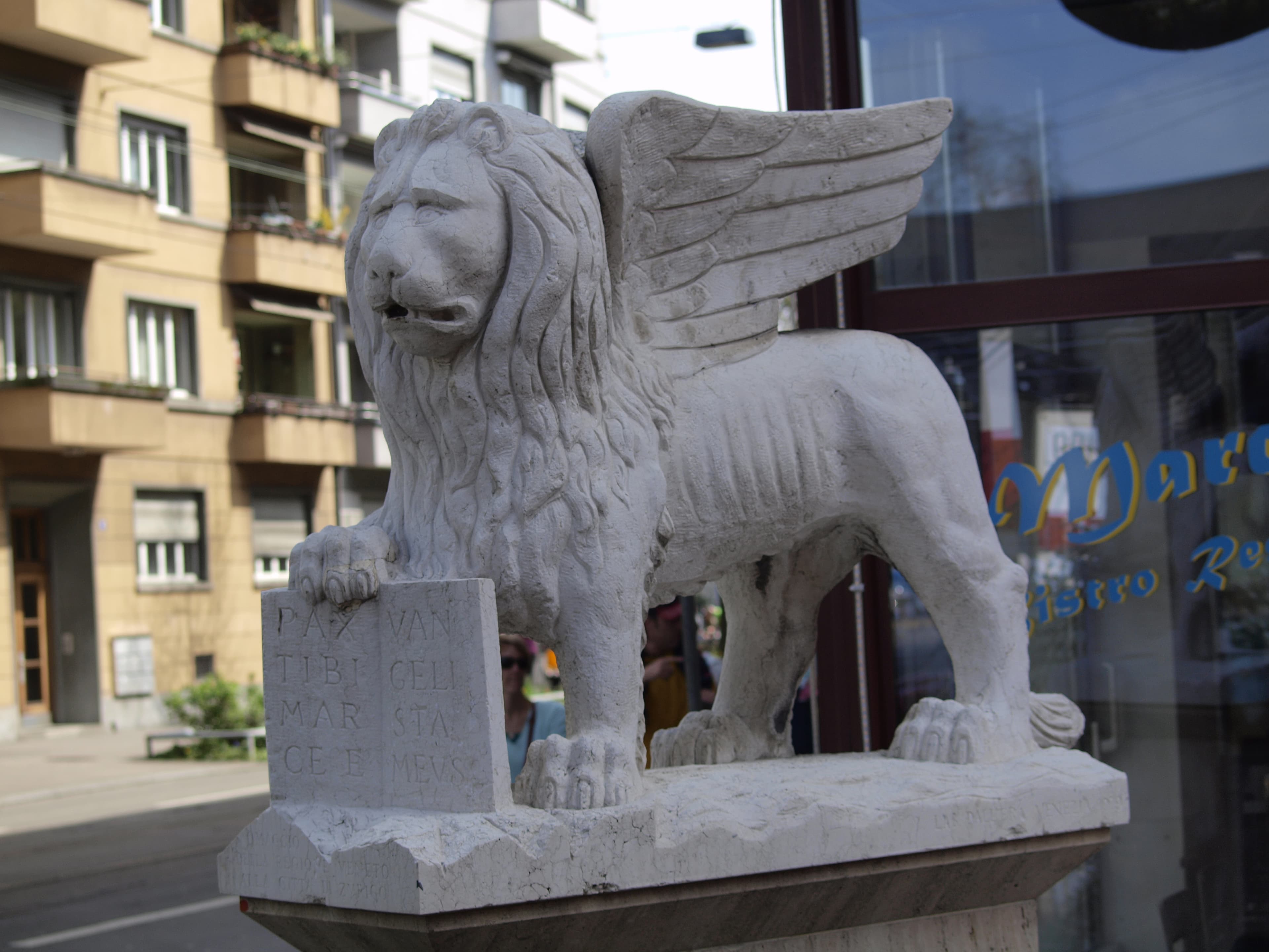 Der Venedigbrunnen in Zürich Enge